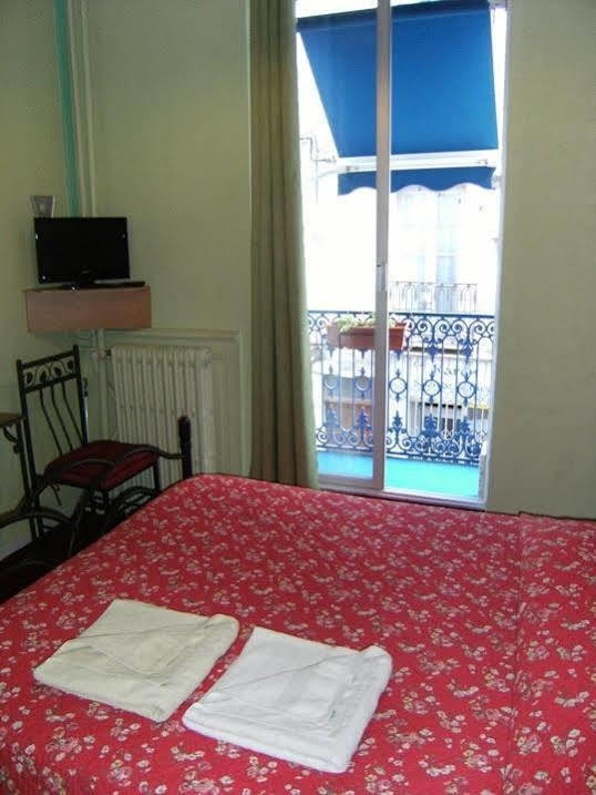 Hotel Confort Béziers Esterno foto
